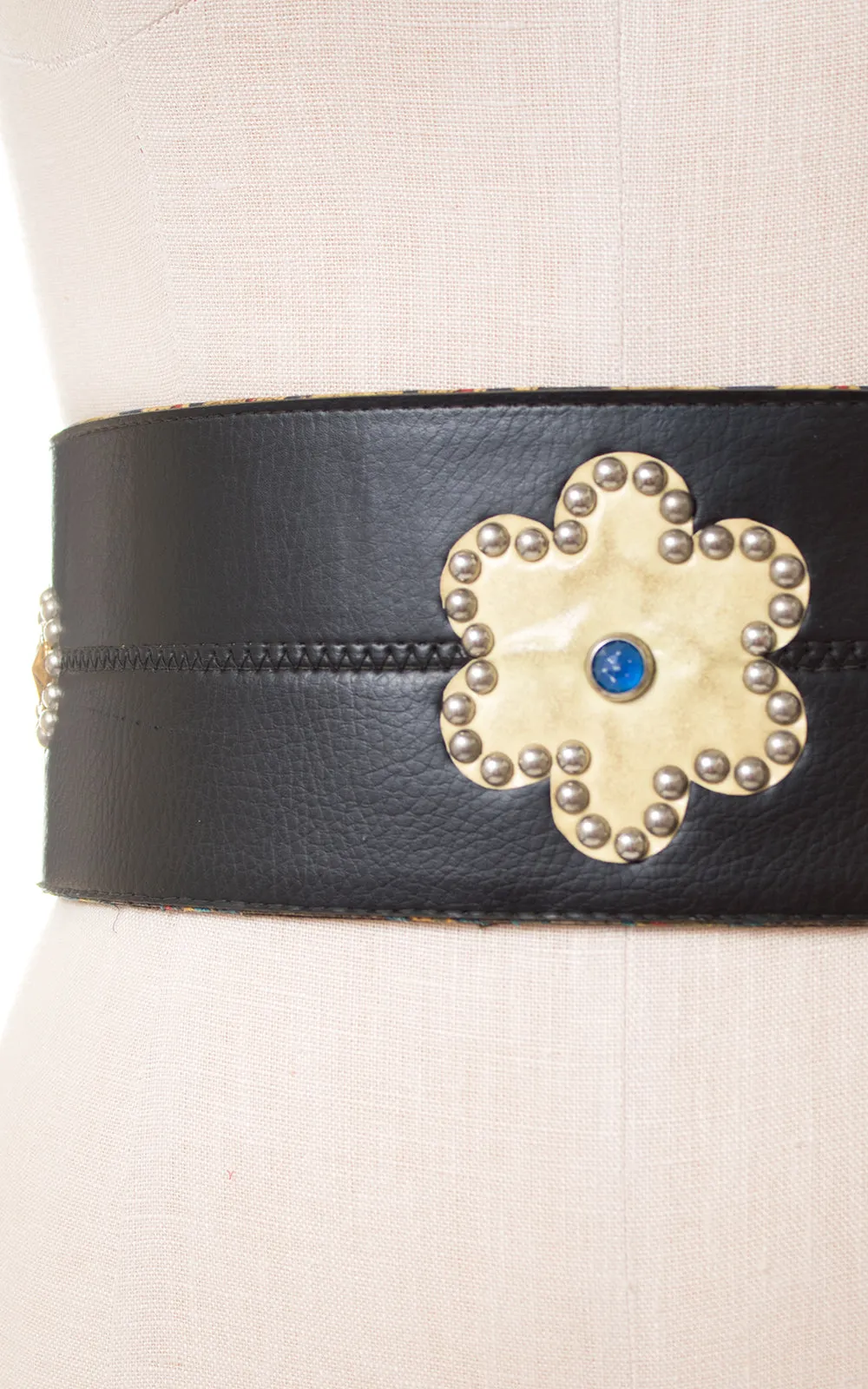 1960s 1970s Glow-in-the-Dark Flower Studded Motorcycle Belt | x-large