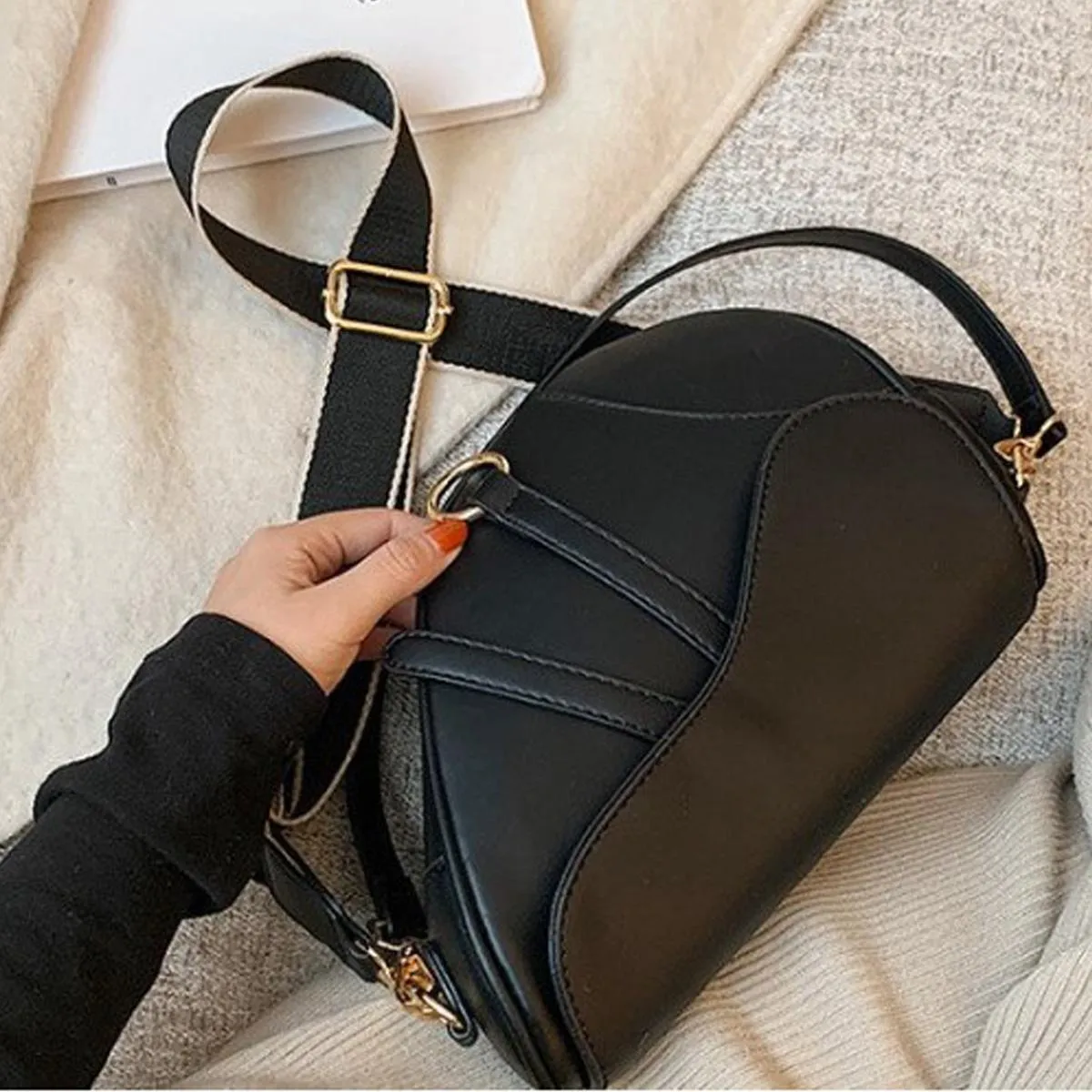 AWST Int'l Saddle Shoulder Handbag