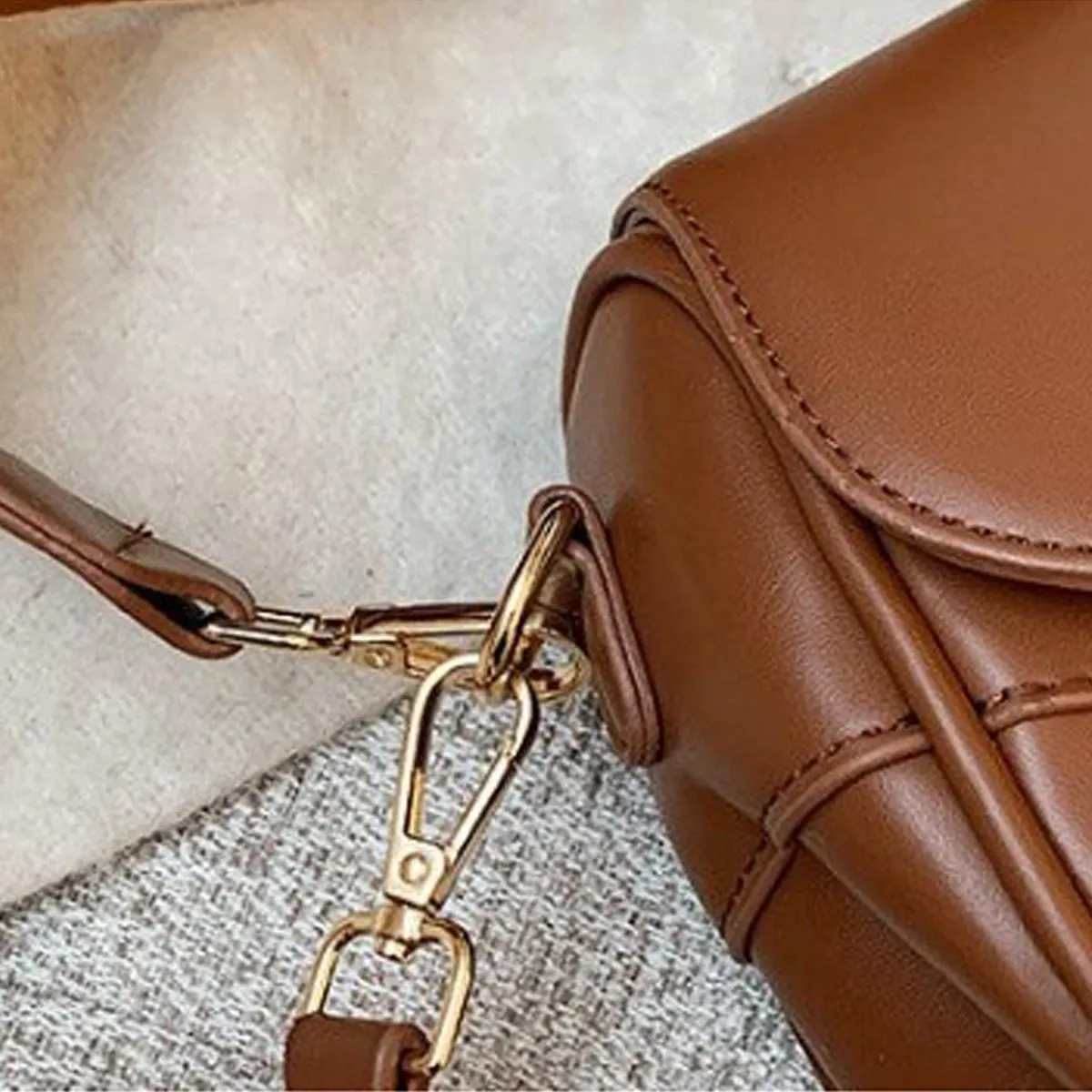 AWST Int'l Saddle Shoulder Handbag